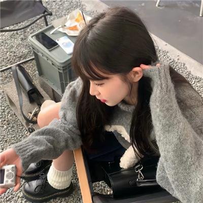 左撇子女孩